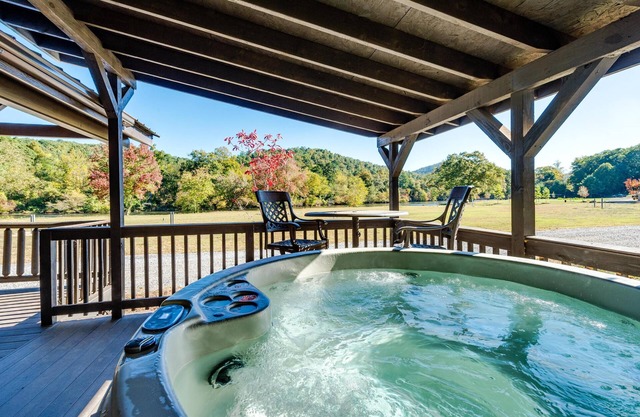 Riverfront Vintage Cabin w/ Hot Tub, Full Kitchen