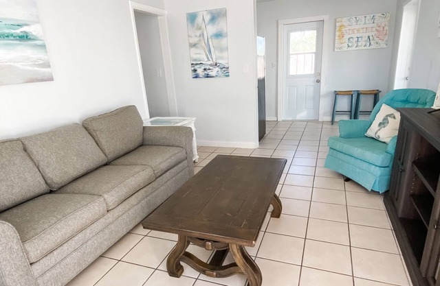 Riverview Cottage with Private Patio and Backyard
