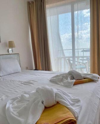 Riviera Beach Hotel