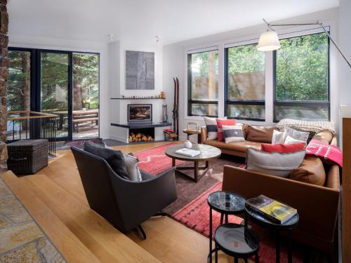 RMR: Tram Tower 5 Condo in Teton Village