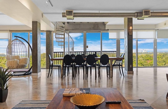 Roami at Biscayne Penthouse