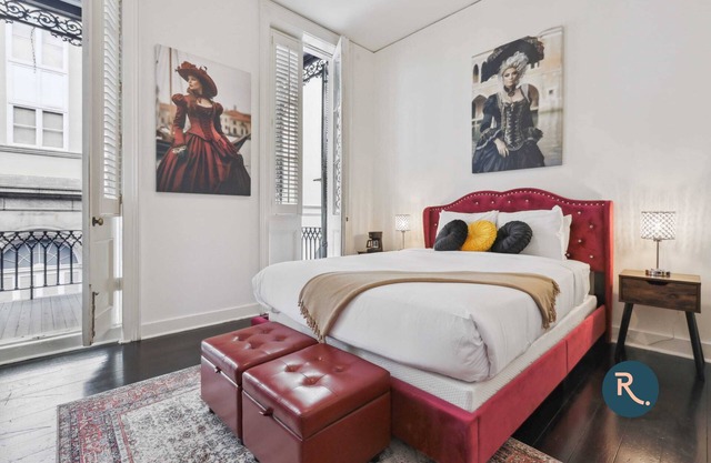 Roami at St. Helene | Pool | Chartres St. Balcony | Suite
