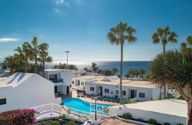 Rocas Blancas Apartments