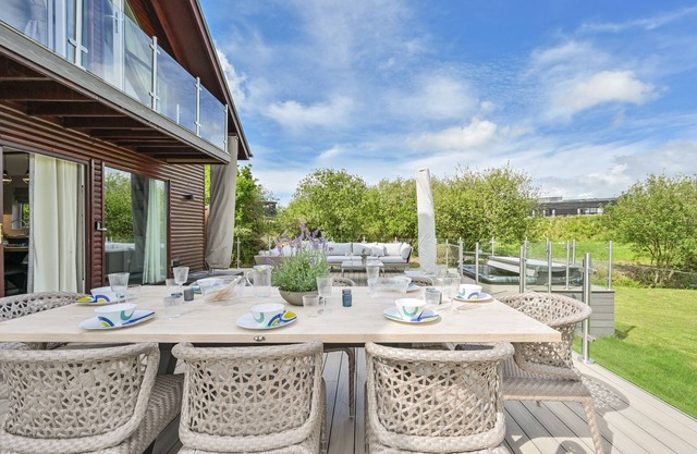 RockPools Hot Tub Lodge on Retallack Resort