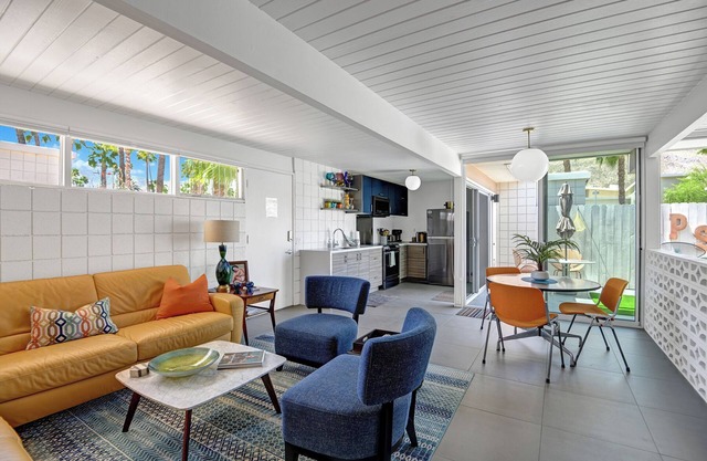 Rock’s Retreat - Historic Mid-Century Getaway in Twin Palms Neighborhood