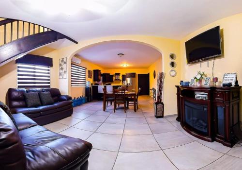Rocky Point Casa Mango w Pool Walk to Beach