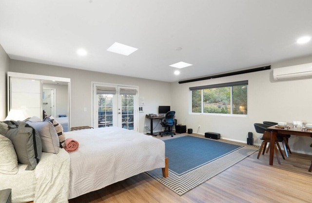Romantic Casita with Views - 5 minutes to Chapel, Cathedral Rock