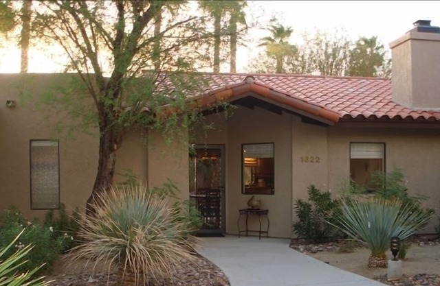 Romantic Desert Getaway 1 - Spurs Hill