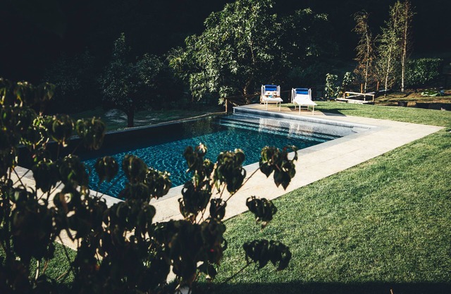 Romantic newly renovated barn private pool and a trout river, 5 mins to Barga