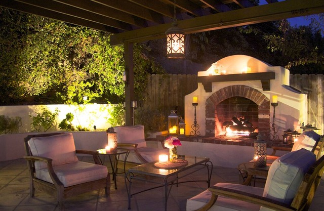 Romantic Outdoors with Private Pool. Amazing location! Just read the reviews!