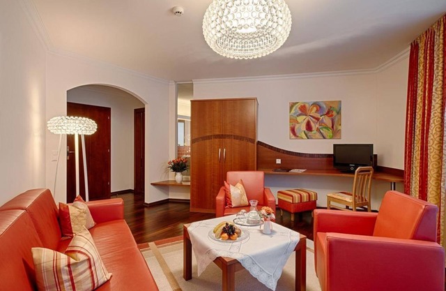 Romantic Suite Breakfast - Thermenwelt Hotel Pulverer