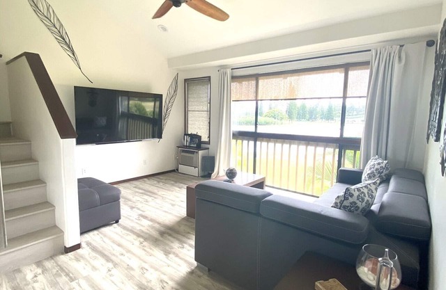 Romantic Villa-Lovely Pond & Ocean View Studio