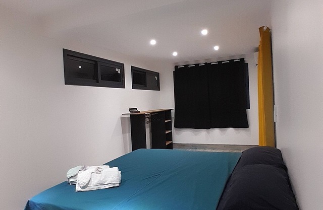 Room 1 - Bed and breakfast in an apartment, 2 min. walk from the ferry dock