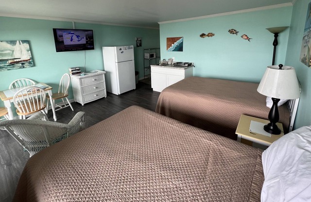 Room #213 Mini Efficiency 2 Double Beds Pets Yes