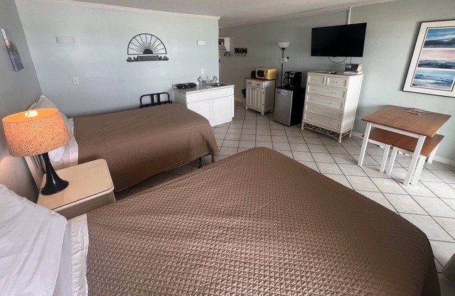 Room #314 Mini Efficiency 2 Double Beds Pets Yes