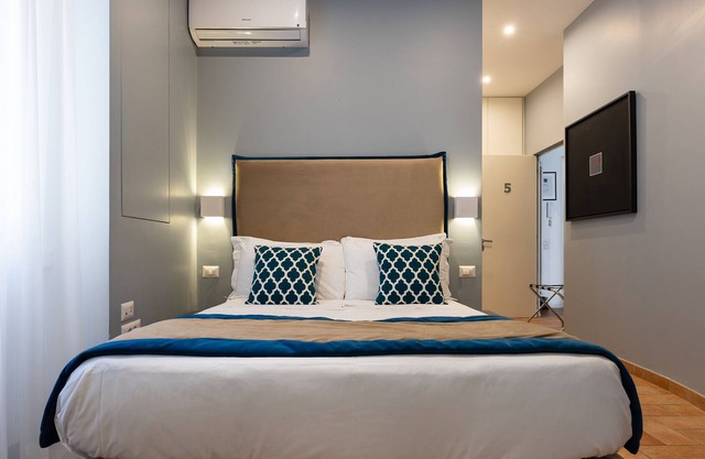 Room 5 standard - 20
