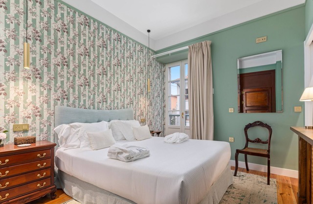 Room 'Deluxe' with Shared Pool, Shared Terrace and Wi-Fi