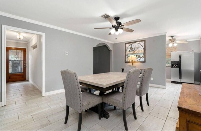 Room in house close to Hobby airport Houston