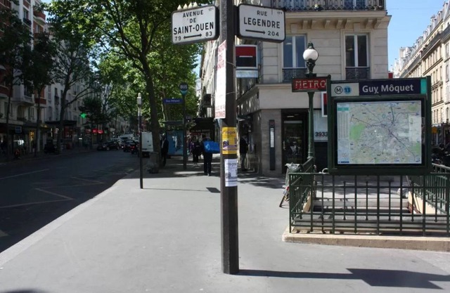 Room in Montmartre with privat shower and shared WC