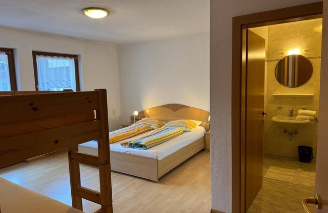 Room 'Pension Waldheim 1' with Mountain View, Shared Garden and Wi-Fi