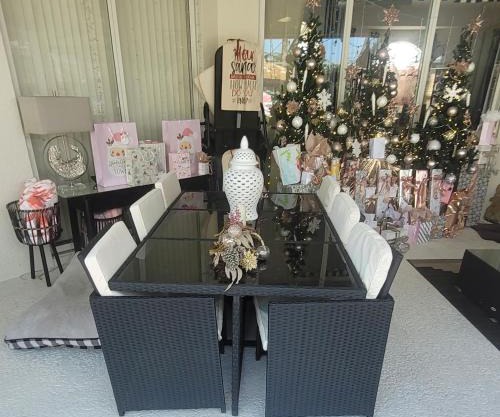 ROOM RENTAL IN SHARED 4 bed 3 bath 5 STAR HOME with POOL