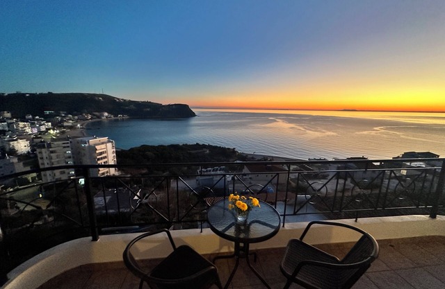 Roomers Himara