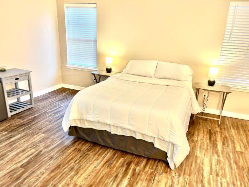 Rooms by Month Atlanta