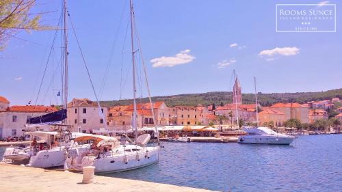 ꕥ ROOMS SUNCE, Family choice, Best Panoramic view, Supetar Island Brac
