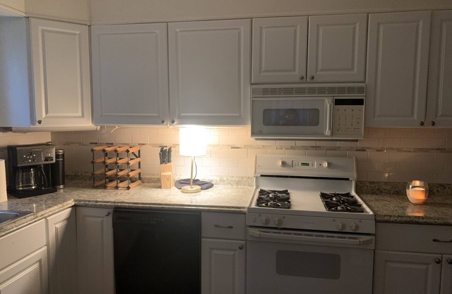 Roomy Beachfront Apartment, Deck, Game Room! 2 Bedroom Apts by RedAwning