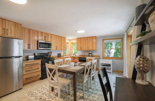 Rose Cottage - 1 of 2 Cottages on Property - Near Boyne Mountain Trail!