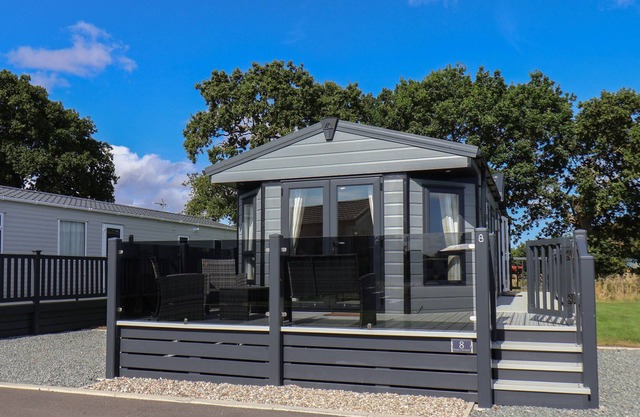 ROSIE'S RETREAT, pet friendly, with a garden in Bridlington