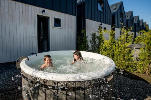 Ross-domki Premium Hause & Jacuzzi