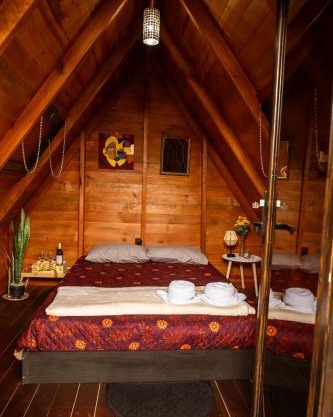 Rousse Cabin