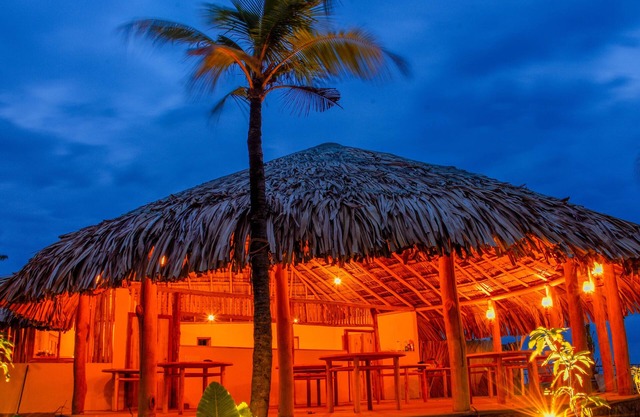 Royal Beach Arugambay