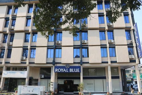 Royal Blue Hotel