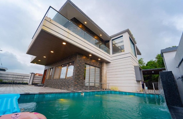 Royal Cabana - 6 BHK Luxury Villa by Royal Villa