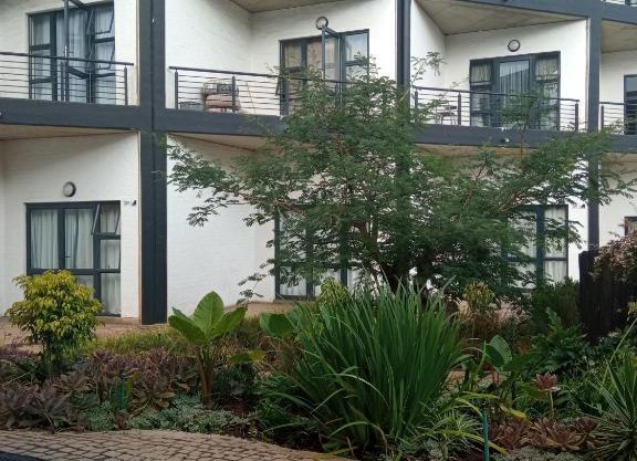 Royal Stina Hotel-style with Swimming pool