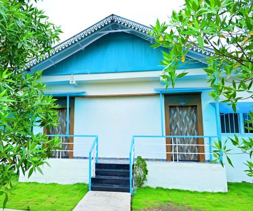 Royal Tadoba Hotel