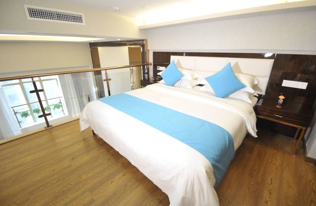 Ruide Apartment Zhongyong Jinyu Branch