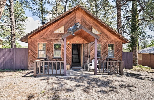 Ruidoso Cabin w/Deck & Grill - Walk to Town!