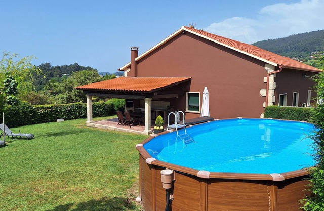 Rural chalet 400 m beach pool barbecue fireplace