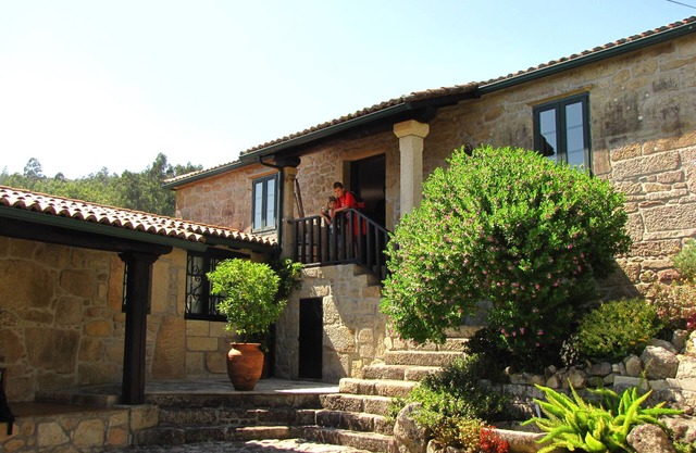 Rural house with pool and a lot of charm. Ideal to rest and discover Galicia