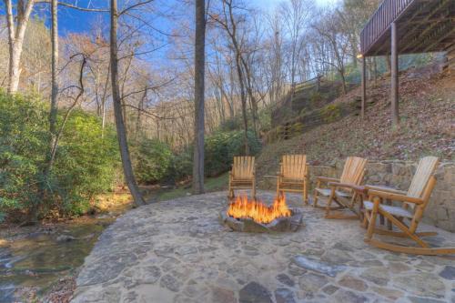 Rushing Waters - Creekside North GA Cabin in Blue Ridge Georgia