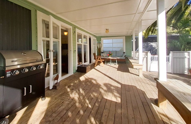 RUSSELL SPROUT COTTAGE! A delightful 2 bedroomed wooden cottage.