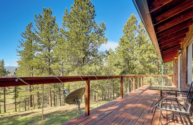 Rustic Angel Fire Hideaway on 2 Acres!