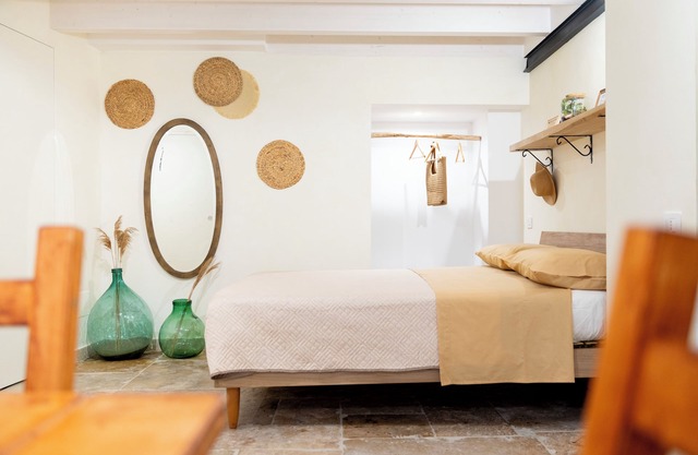 Rustic Apartment in Barletta, 10 Minutes from the Sea