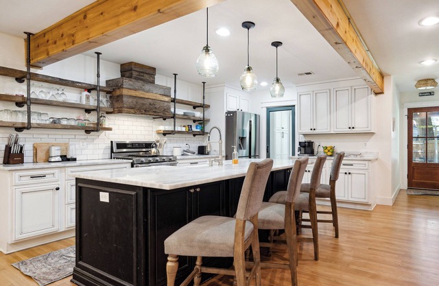 Rustic Charm~Memphis' One & Only