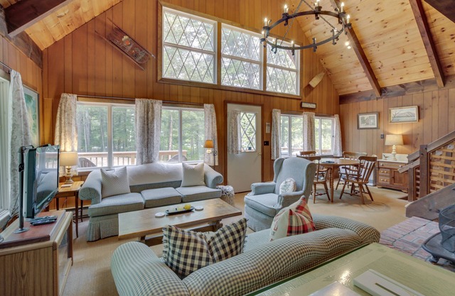 Rustic, Cozy Cabin w/ Easy Ski and Beach Access!