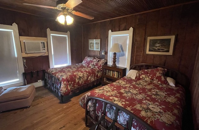 Rustic Ranch House Perfect for Peaceful Getaways