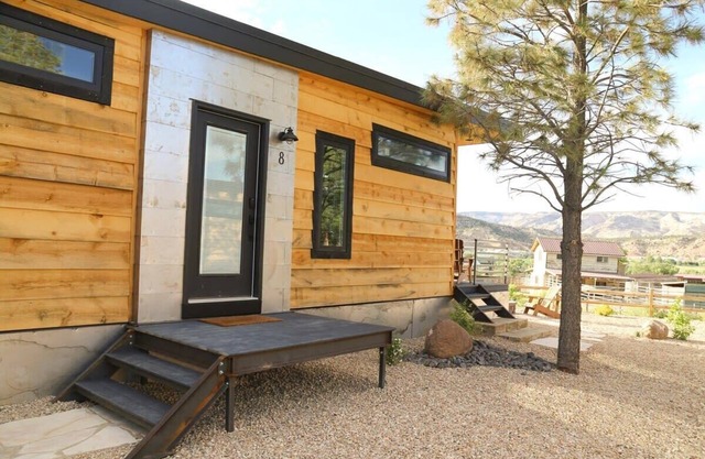 Rustic Tiny Home Near Grand Staircase–Sleeps 6